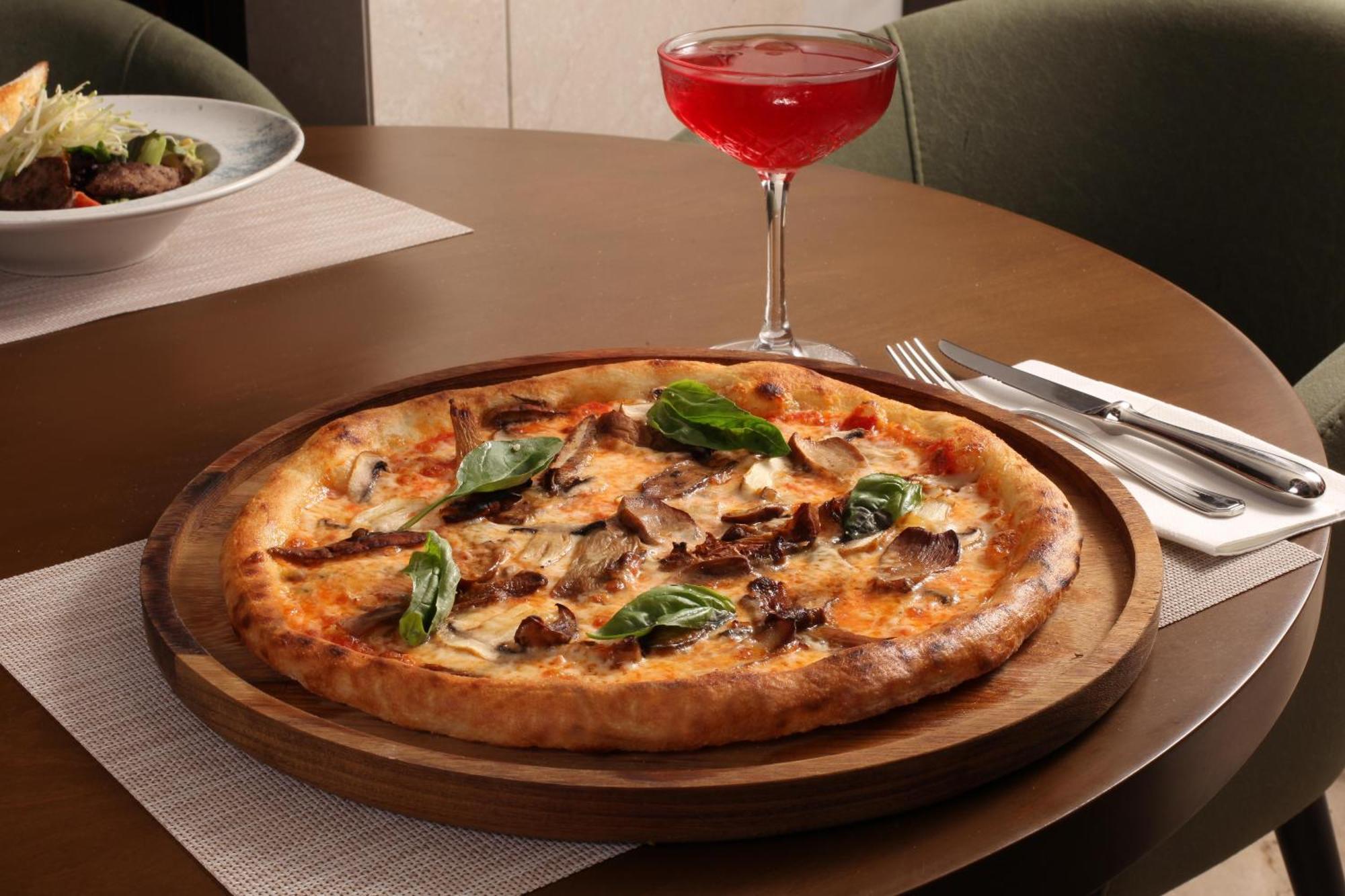 Bentley Hotel Bosphorus - Special Class Estambul Exterior foto Pizza with wine