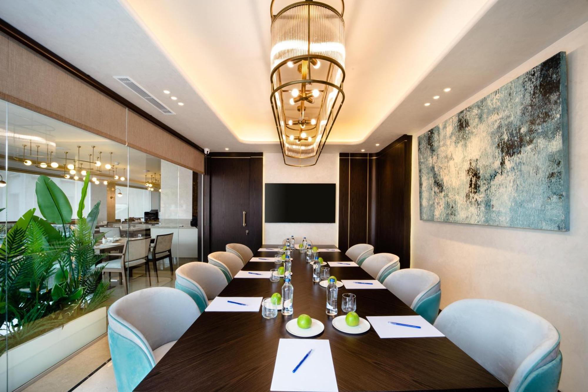 Bentley Hotel Bosphorus - Special Class Estambul Exterior foto Meeting room at the hotel